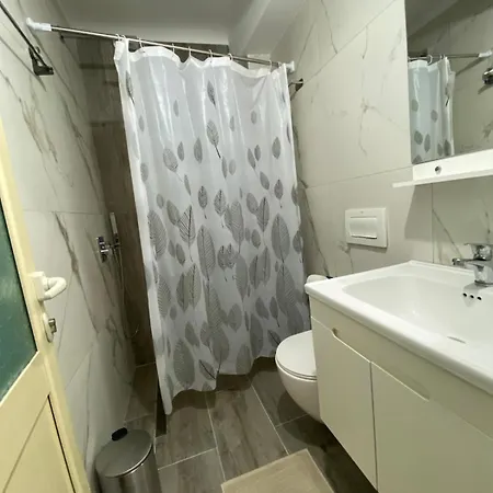 Fier apartment *